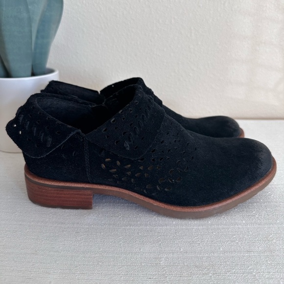 New Sofft Suede Lazer Cutout Leather Distracted Booties Women’s 8.5M - Picture 1 of 16